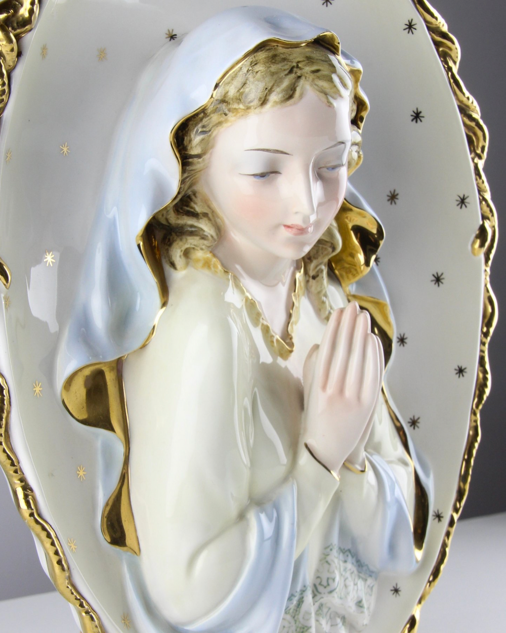 Madona Orante – Vierge murale en porcelaine