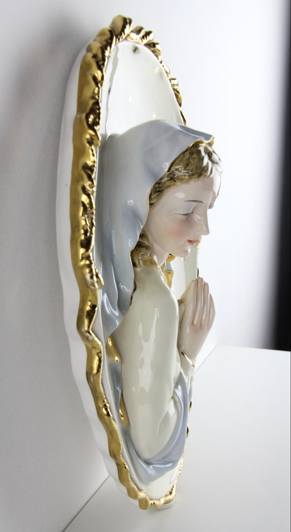 Madona Orante – Vierge murale en porcelaine