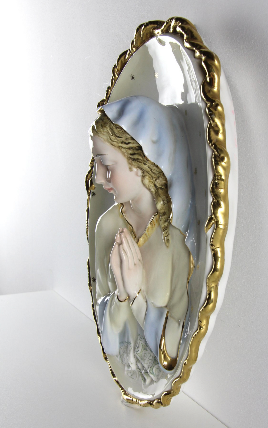 Madona Orante – Vierge murale en porcelaine