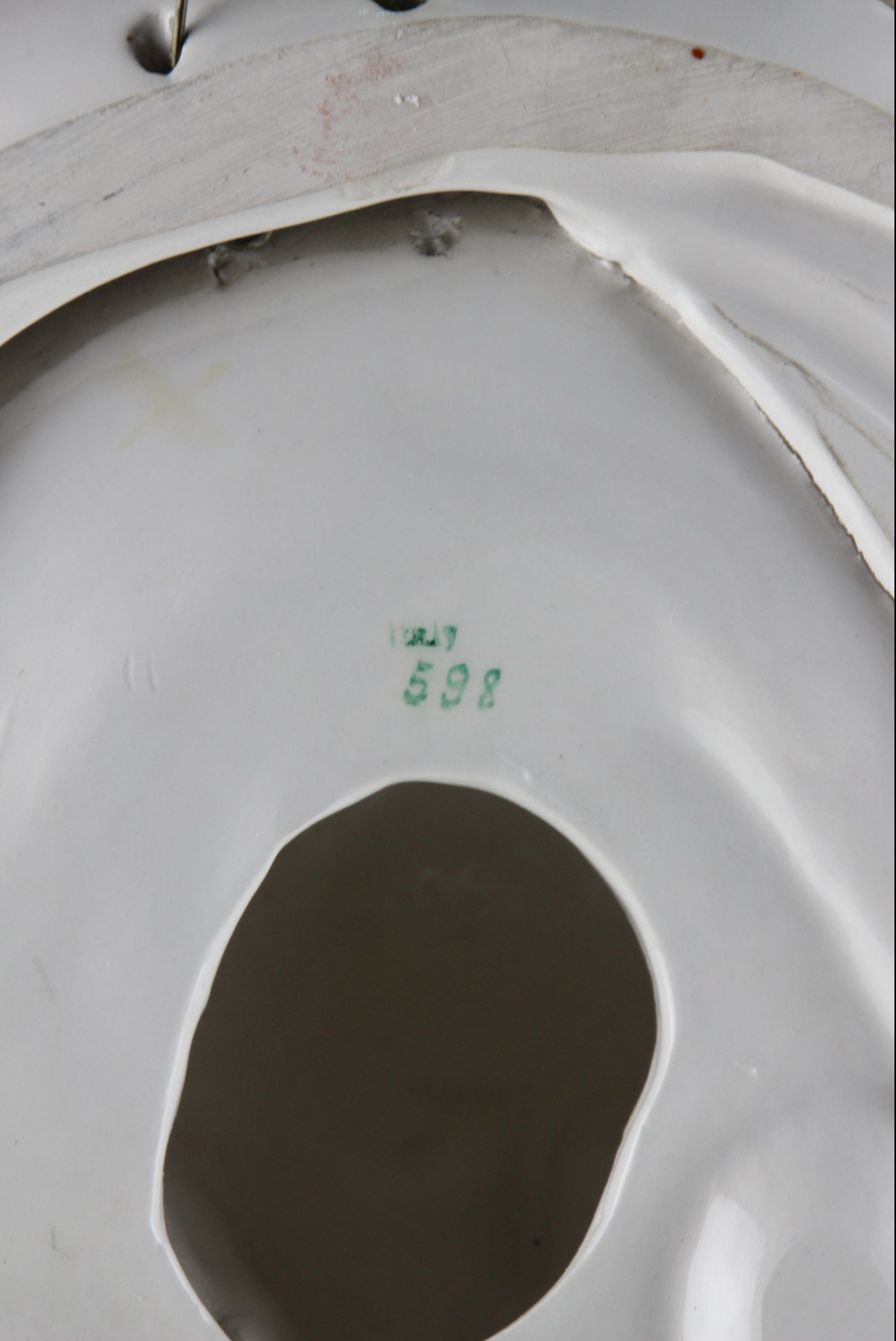 Madona Orante – Vierge murale en porcelaine