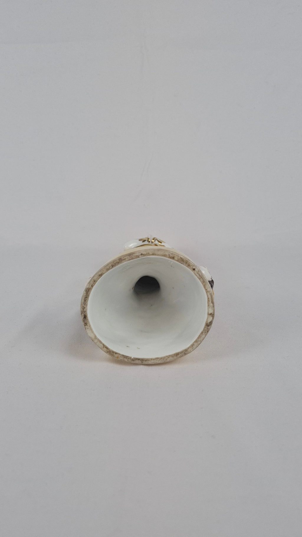 Vierge en Ascension – Porcelaine polychrome et dorée