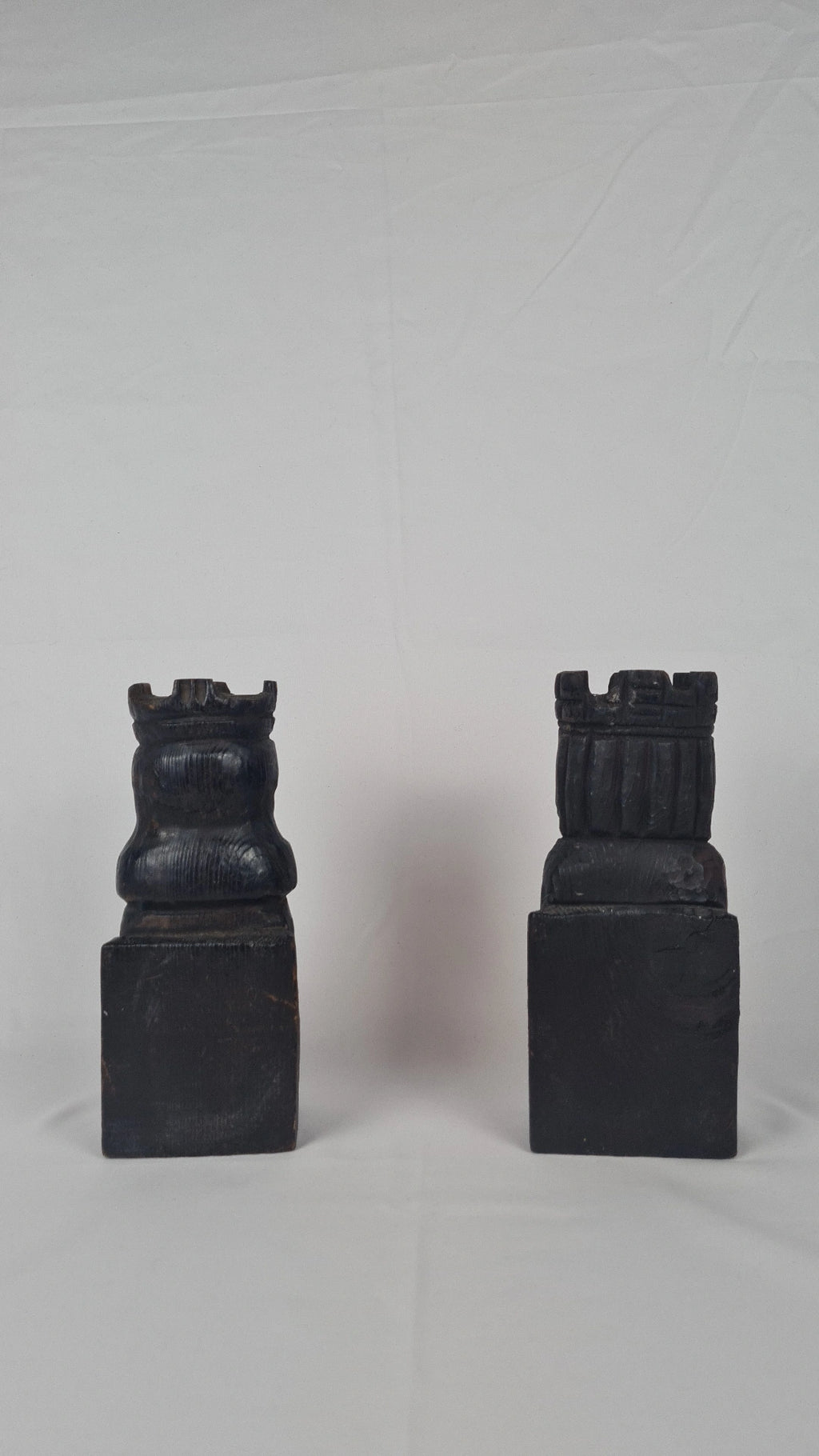 Paire de serre-livres en bois sculpté – “Los Reyes Católicos”