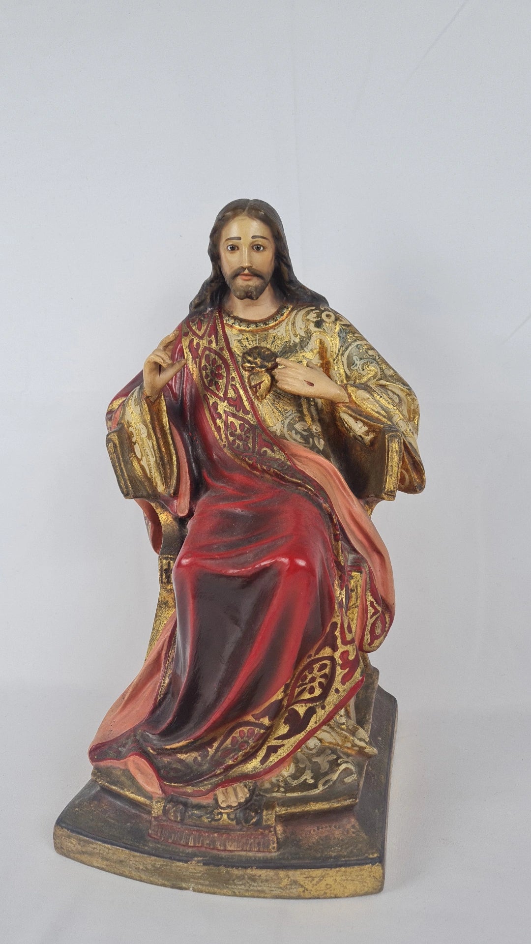 Statue du Christ en Majesté au Sacré-Cœur