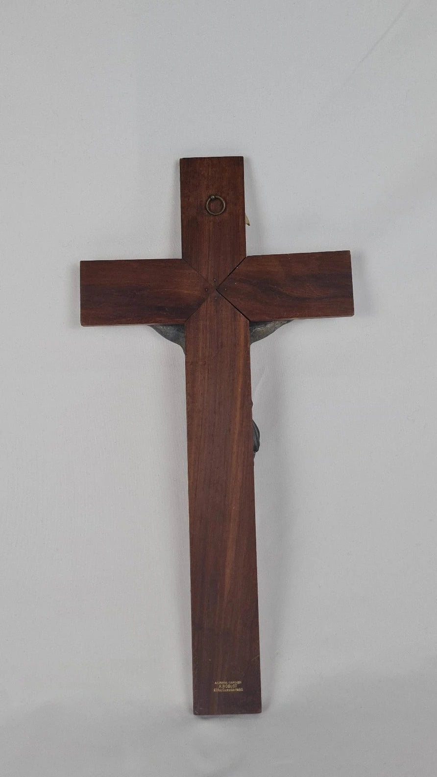 Crucifix en bois et Christ en fonte – Maison A. Roblot, Paris